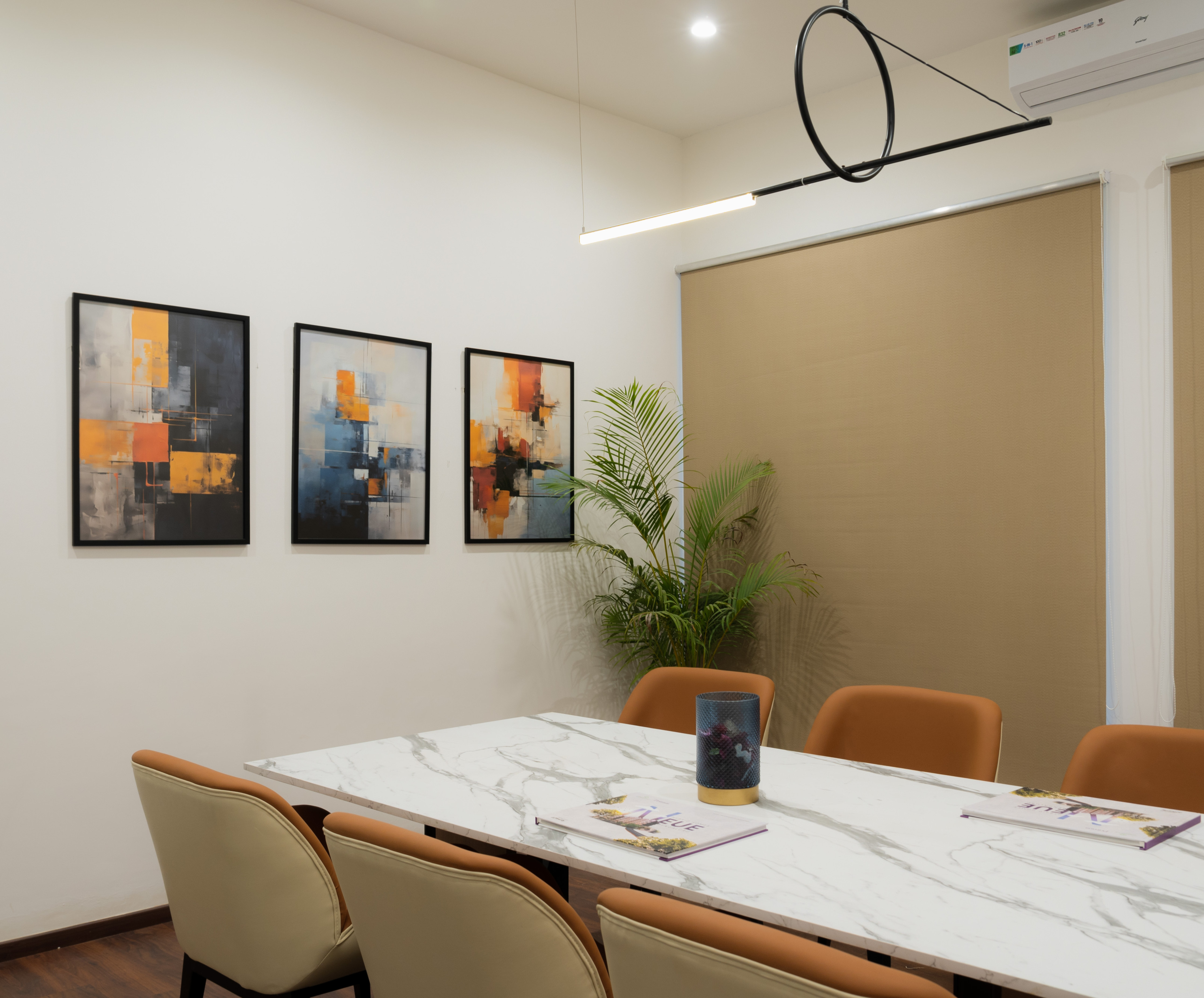 Reception, glass cabins, and an easy openness