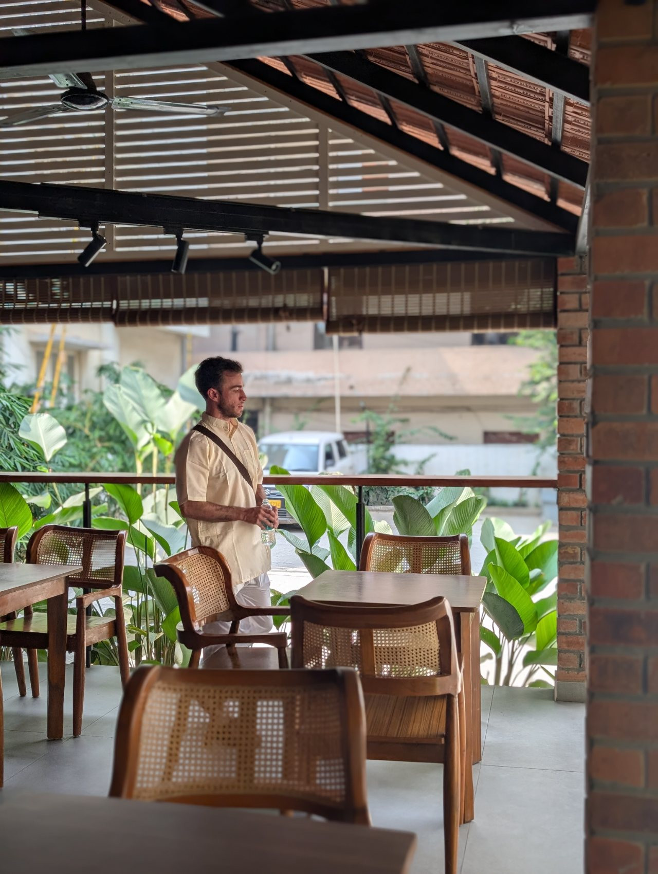 A cafe language that travels