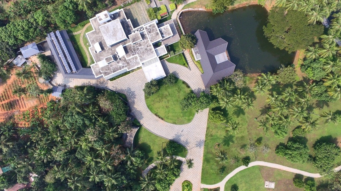 Aerial view — the residence in its landscape